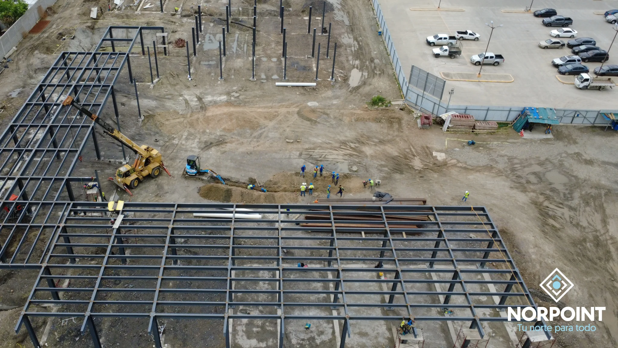 Avance general de la estructura en construcción del proyecto Norpoint en el Boulevard del Norte.