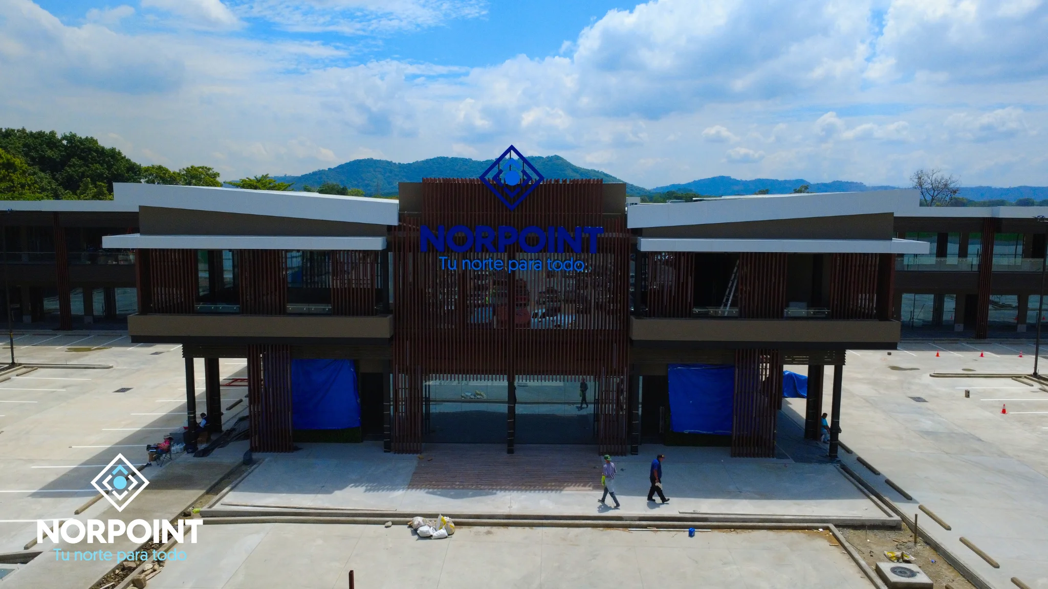 Fachada de Norpoint durante los avances de construcción de septiembre 2026 en Boulevard del Norte, San Pedro Sula.